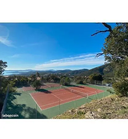 Vue Mer Panoramique De La Piscine Au Coeur De La Pinede Les Issambres Golf De Saint Tropez Apartment Roquebrune-sur-Argens